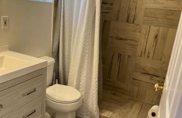 Beautiful 2-Bedroom, 2-Bath Townhouse - Photo 25