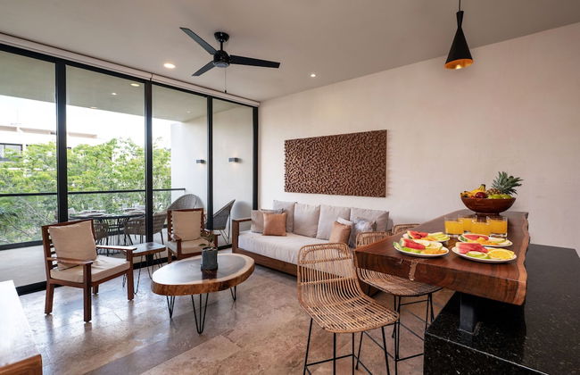 Two Bedroom Luxury Apartment by TuLuna - Photo 16