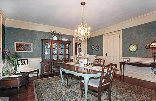 Historic Main Street Getaway - Foto 16