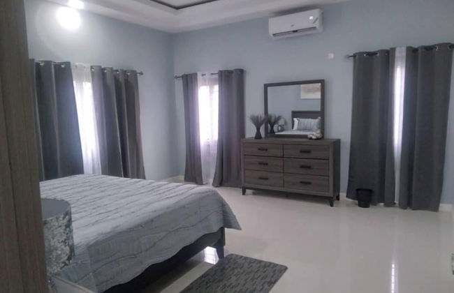 Montana Villa-ochorios-sleeps6-aircon-pool-tv-wifi - Foto 3