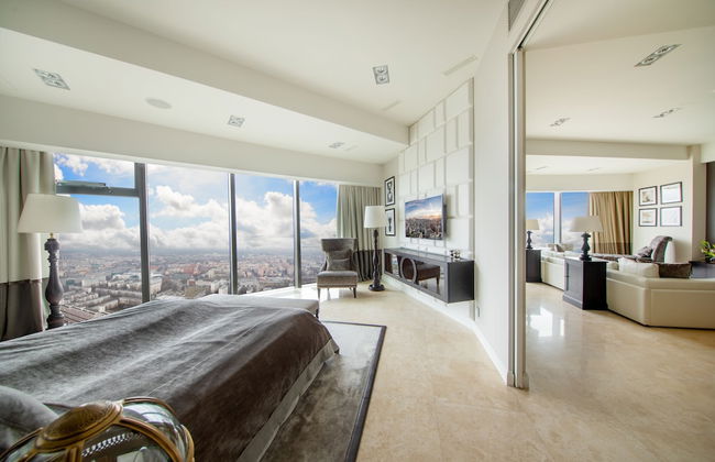 Sky Tower Apartments - Photo 32