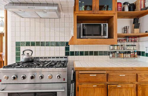 Lovely Tudor Home With Pool & Spa Near Russian River - Foto 3