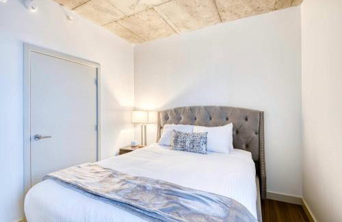 Modern Apt In Kendall Square - Photo 11