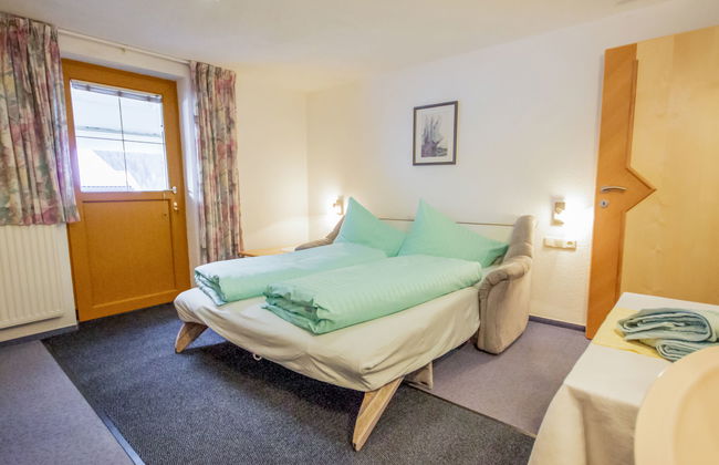 Christian - Photo 10