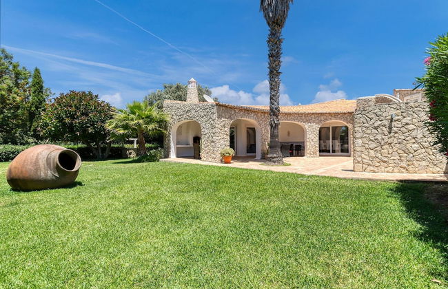 Golfinhos Magnificent Spacious 5 Bedroom Villa - Foto 70