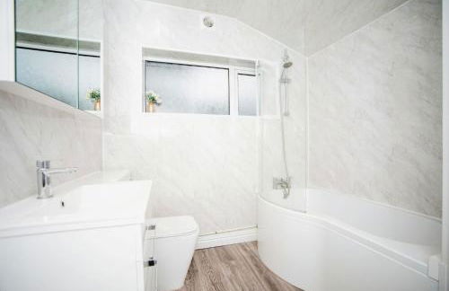 3 bedroom-Contractors-Professionals - Foto 18