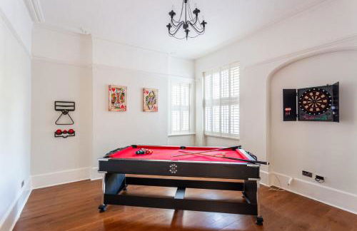 5 Bed Seaside Property with Garden , Parking and Games Room - Foto 74