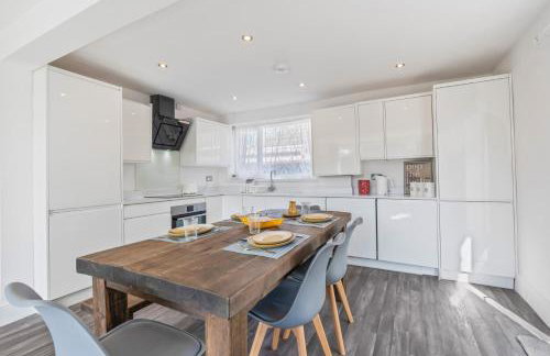 3 Bedroom Bungalow, Van & Car Parking, WIFI, Sleeps 6 - Foto 17