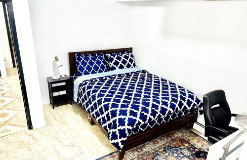 2 Bedroom Apt in LIC, Private WITH BACKYARD ! - Foto 5