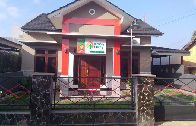 Homestay Purbalingga Tengah Kota by Simply Homy - Foto 11