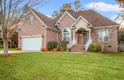 Private Fenced Yard • Sleeps 10 • Mins to Malls - Foto 39