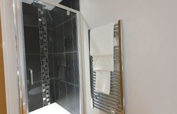 Northampton 2 Bedroom Town Centre Apartment close to University, Hospitals, Brackmills - Foto 5