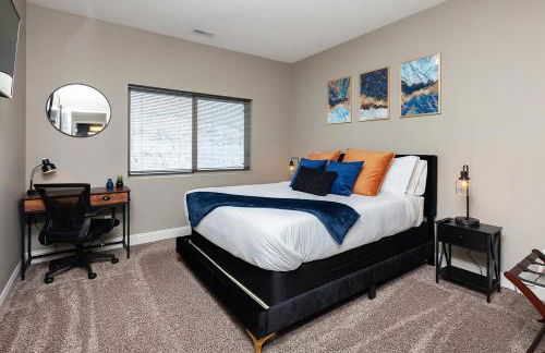 Exclusive, Pool, Massage Chair, Jordan Creek - Foto 3