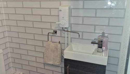 2 Bed Flat - Sleeps 3 - Parking - Wifi - Foto 5