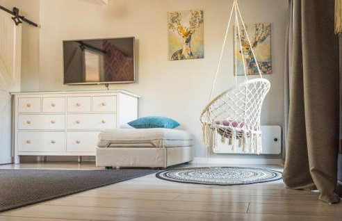 Holiday Home Right on the Lake, Sauna, Jacuzzi - Foto 10