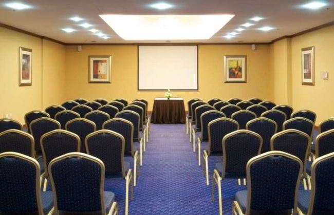 Chelsea Gardens Hotel Apartment - Photo 18