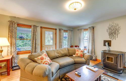 Meriden Village of Plainfield Home with Backyard - Foto 5