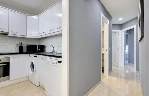 Stylish Penthouse Duplex at Matchroom Country Club - Photo 14