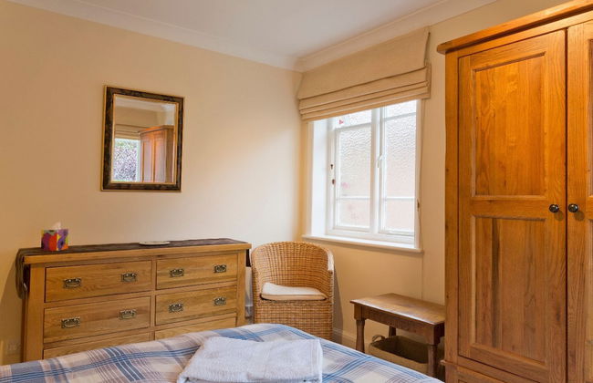 Poplar House Serviced Apartments - Photo 4