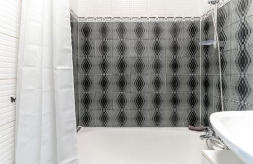 Charmant studio avec terrasse, Gare à 200m et parking gratuit - Foto 11