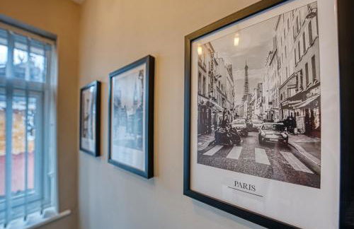 Elegant 5 Bed House - Sleeps 9, Central Solihull, NEC, JLR, HS2, Resorts World, Airport Business and Leisure Stays, - Foto 28