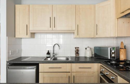 New! Lovely 1BR Flat with Patio in Herne Hill - Foto 13