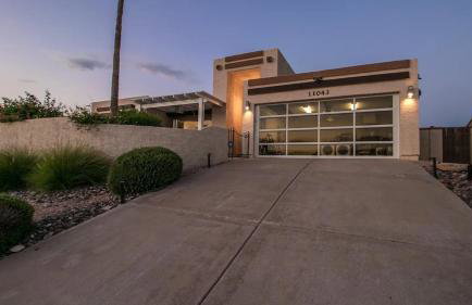 Spectacular Hilltop Home W/resort Like Backyard! - Foto 110