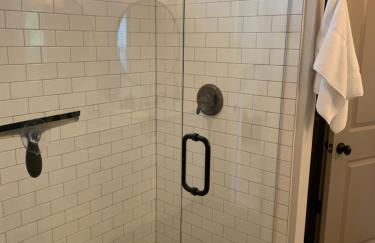 Fully Fenced & Fitted 4BR Near LakePoint Sports - Foto 26