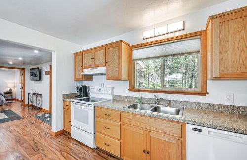 Peaceful Eureka Getaway - 1 Mi to Glen Lake! - Foto 8