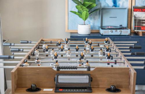 Stunning 5BR Villa Large Hot Tub & Scenic Yard - Foto 5