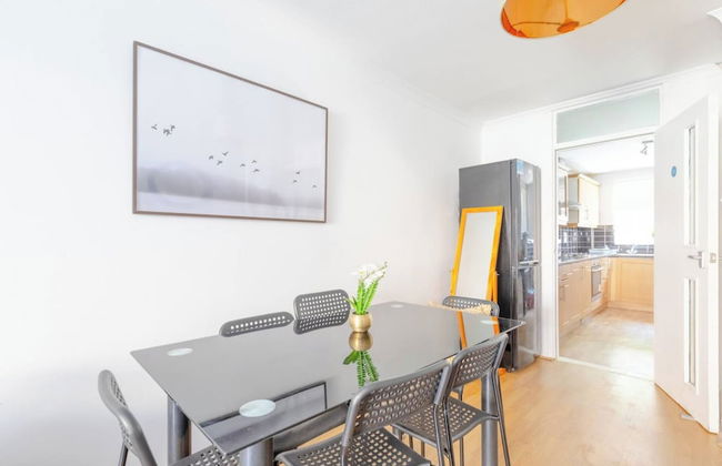 Lovely 4 Bed House w Garden, 1 Stop to Waterloo - Foto 39