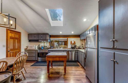 Secluded Tahoe Retreat Near Trails and Beach - Foto 2