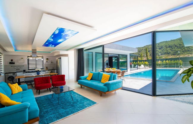 Dreamy Villa With Private Pool and Jacuzzi in Kas - Foto 40