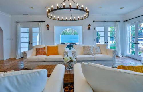 Sherman Oaks Tennis Estate with Pool + Spa - Foto 4