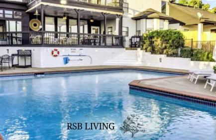 Lakefront Luxe 6BR 4B Home with Pool & Hot Tub - Foto 2