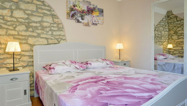 Spacious Holiday Home in Rakalj With Pool - Foto 4, Habitación