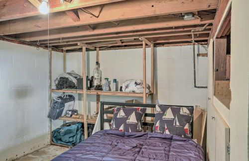 Lakefront Cottage with Fishing and Private Yard! - Foto 18