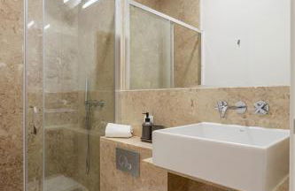 Calçada de Santo Amaro Apartments - Photo 10