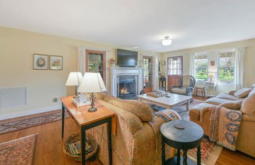 Gorgeous Hamptons Farmhouse - Get the Beach without the Traffic! - Foto 31