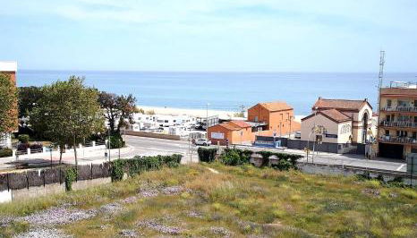 ÁTICO FRENTE AL MAR - Foto 2