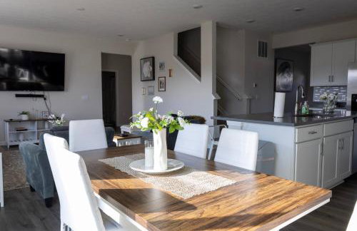 Holistic Campus Rental, LLC - Private Bedrooms in Shared Home with Shared Kitchen - Foto 20