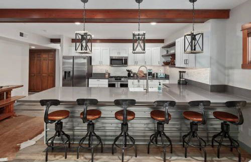 Best Location! Walkable30 Min to GNP5 Min Lake - Foto 3