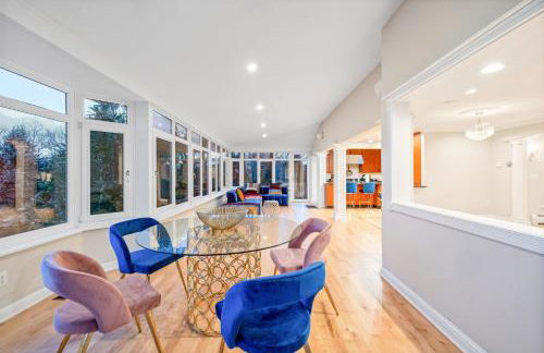 Huge Retreat w Alaska King, Pool & Jacuzzi Tub Indoor - Foto 54