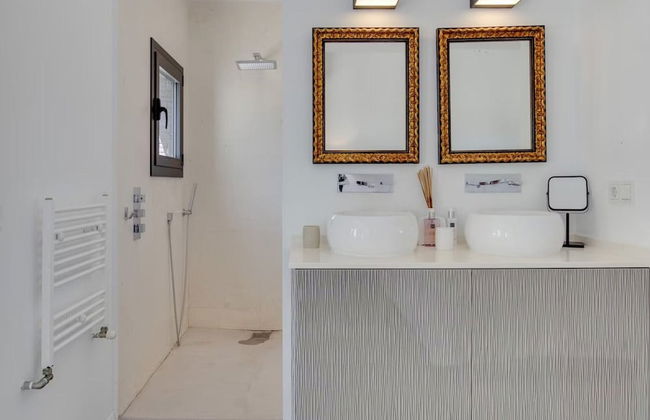 Ibizian Villa With Sea-views - Photo 20