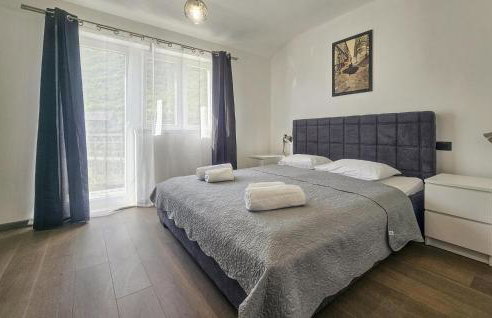 Lovely Apartment In Kucice With Wifi - Photo 5