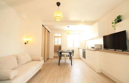 Disponible - Maison Entière Rénovée - Matelas Emma - RERB, 5mn Paris - Parking Rue Gratuit - Matelas Emma - 6 pers - 2 Terrasses - Foto 10