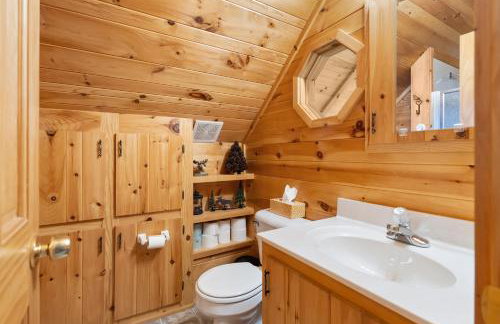 Lakefront Getaway with Kayaks, Fire Pit and Views - Foto 30