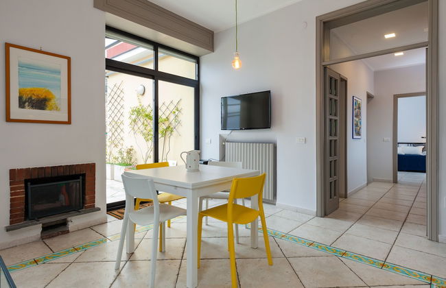 Bright Rooftop by Napoliapartments - Foto 13