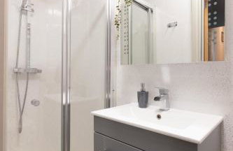 Modern 2 Bedroom Apartment Near Putney Station - Foto 10