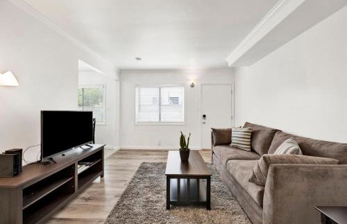 Cozy Elegant Oasis With Parking - Foto 6